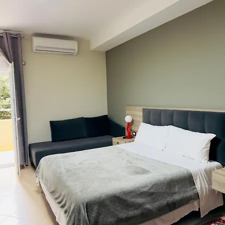 Aparthotel Agora