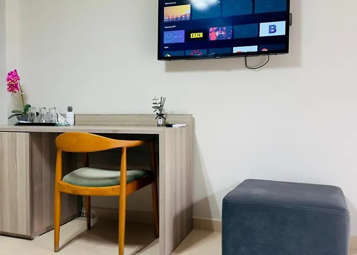 Agora アパートホテル